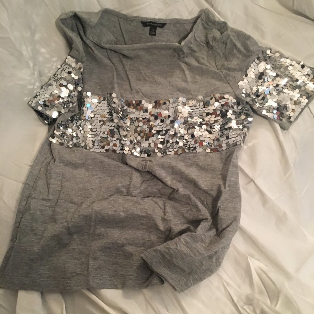 Banana Republic grey top with silver payettes